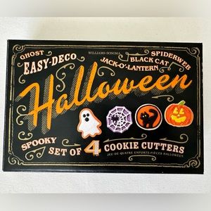 New Williams Sonoma Set of 4 Cookie Cutters in Original Box, Never Used